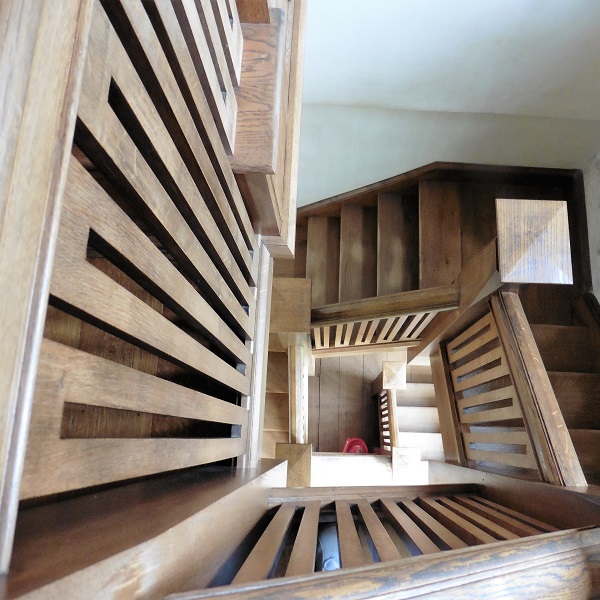 ویلای چوبی و راه پله داخلی چوبی – بخش سوم